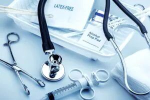 لیبل اموال روی تجهیزات پزشکی و بیمارستانی